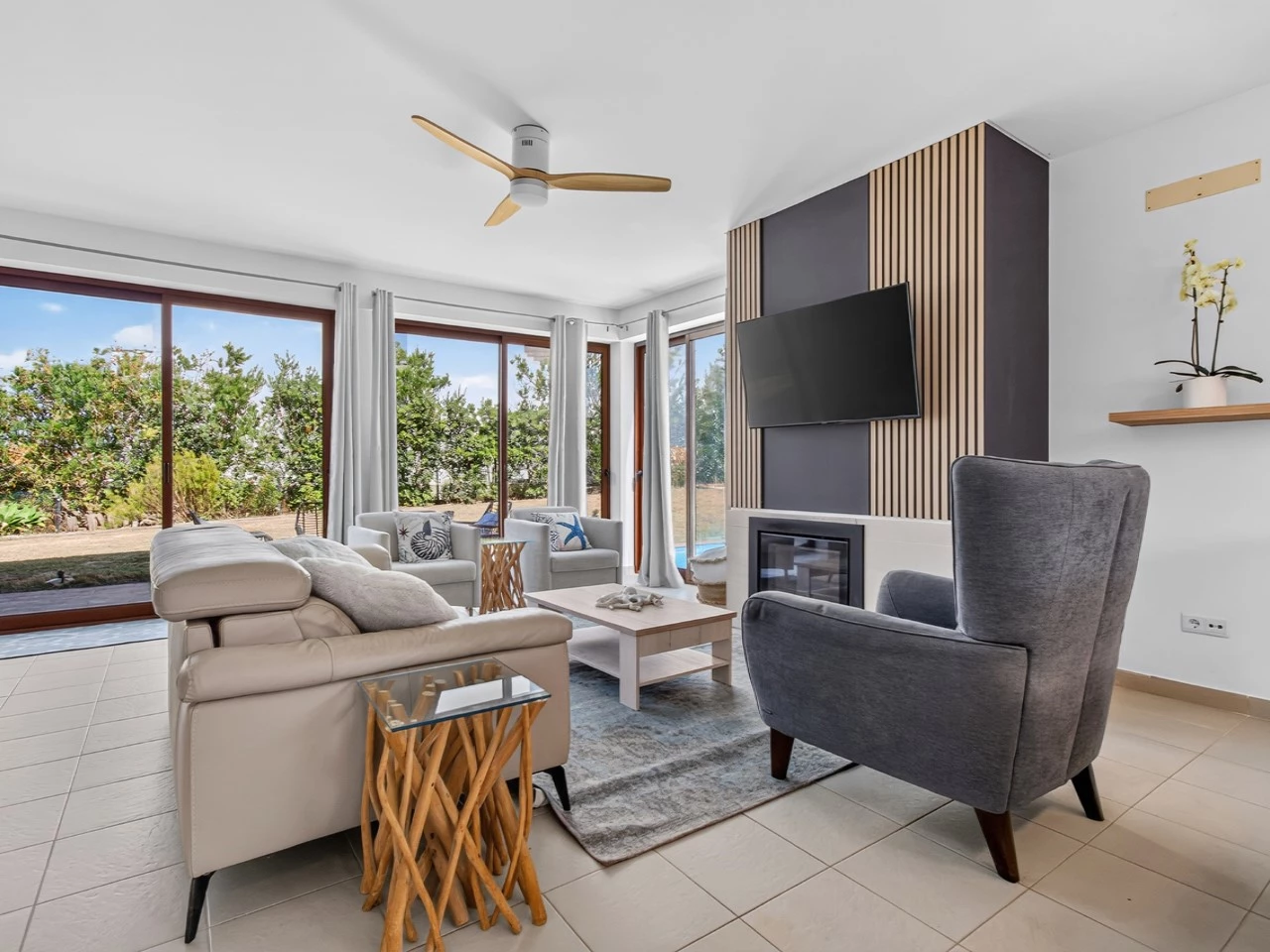 Moradia T3 com piscina e vista para a lagoa