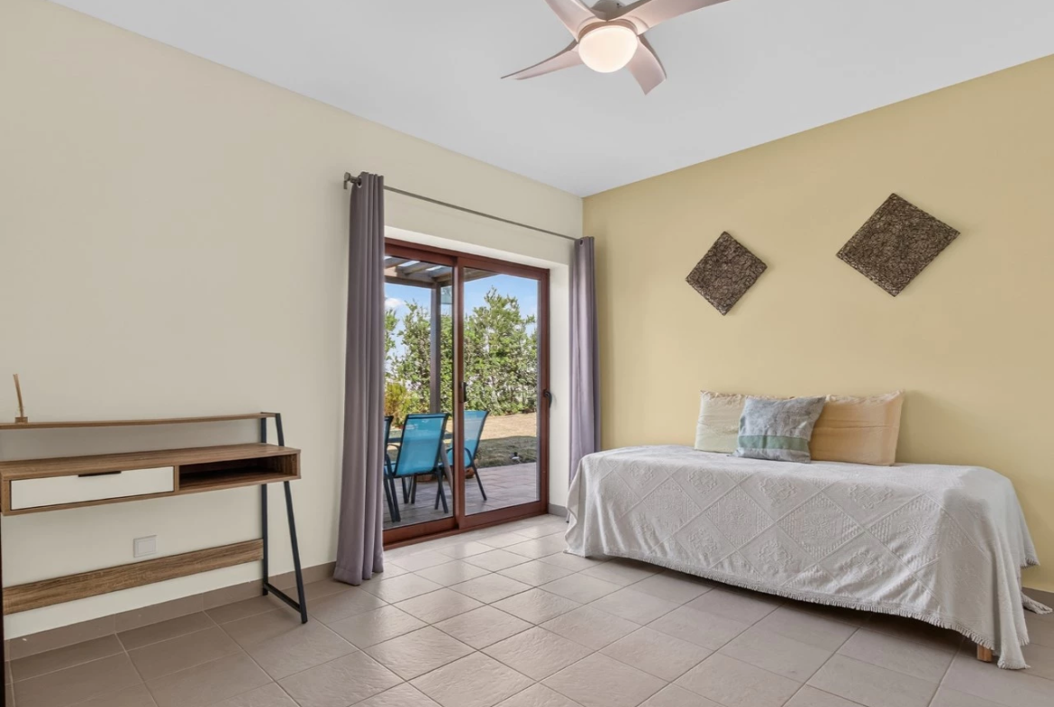 Moradia T3 com piscina e vista para a lagoa