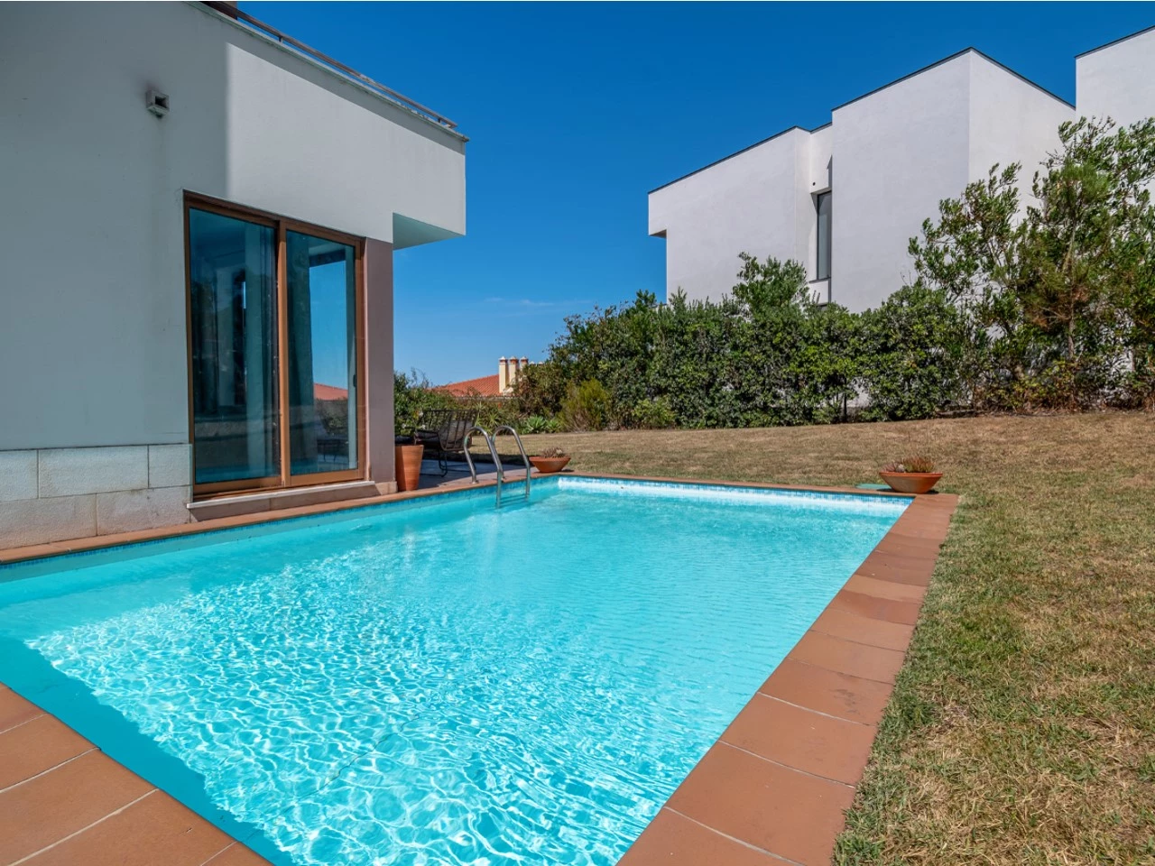 Moradia T3 com piscina e vista para a lagoa