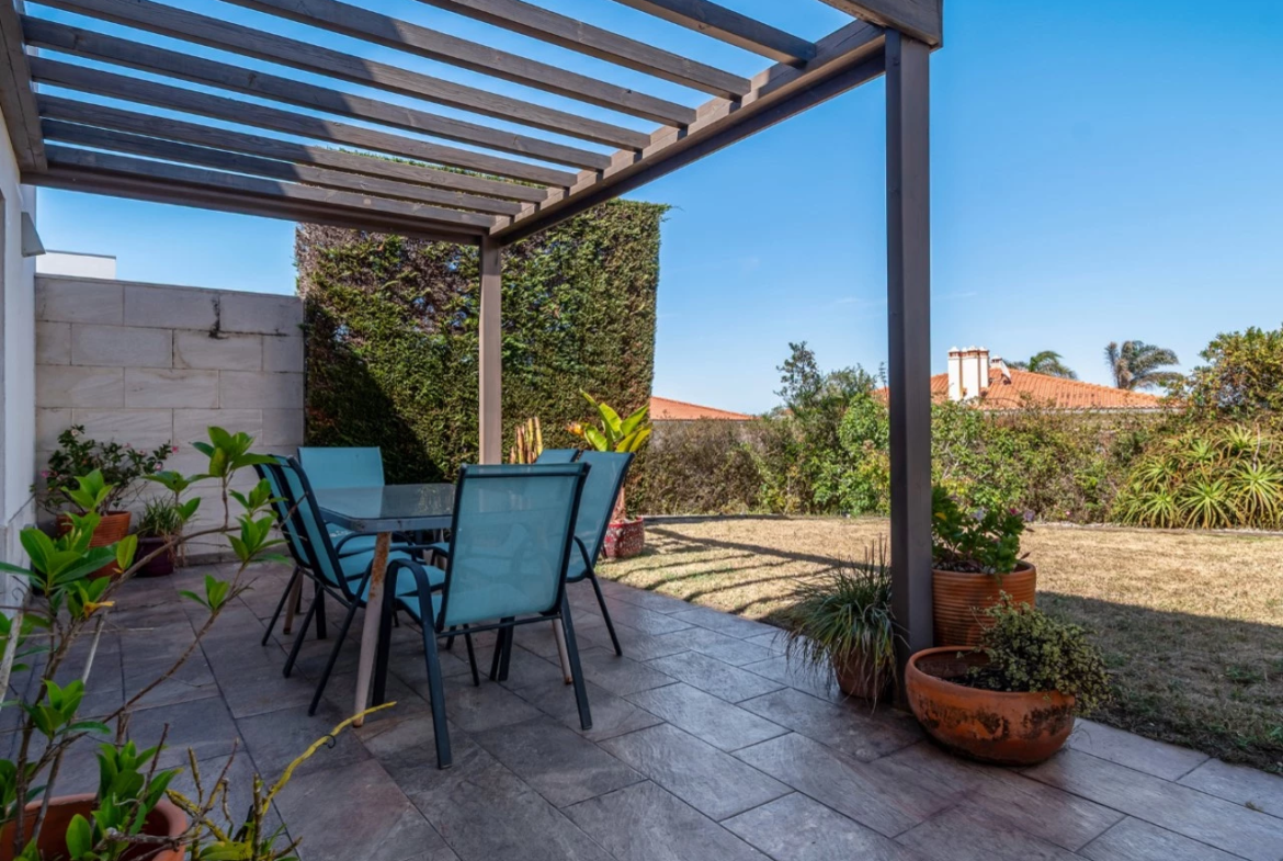 Moradia T3 com piscina e vista para a lagoa