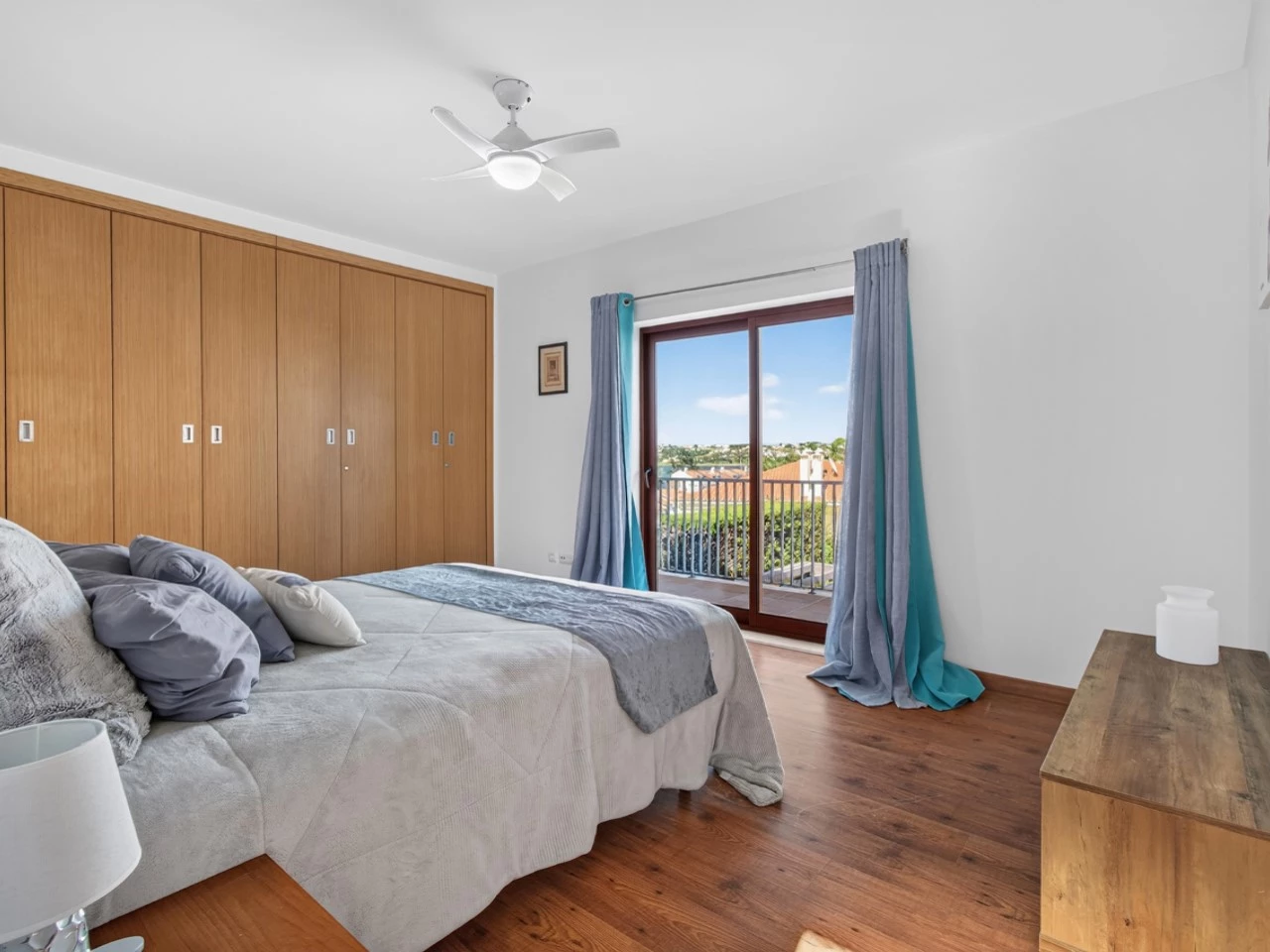 Moradia T3 com piscina e vista para a lagoa