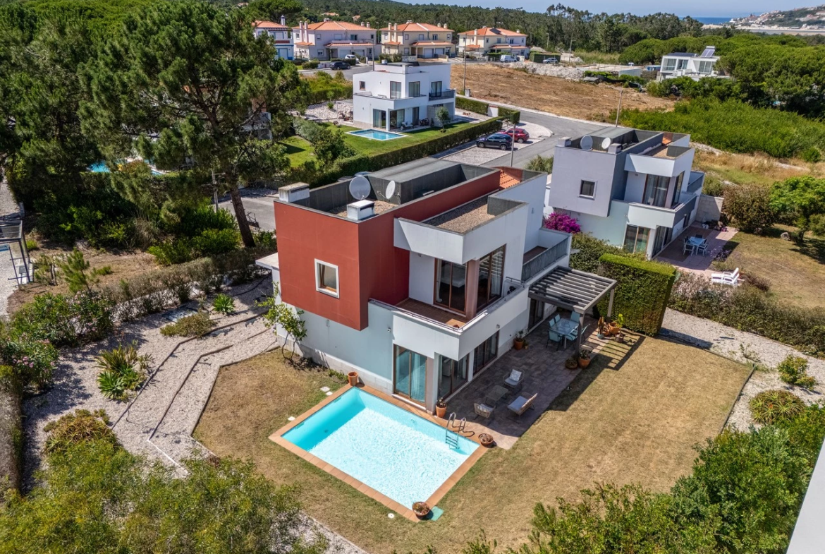 Moradia T3 com piscina e vista para a lagoa