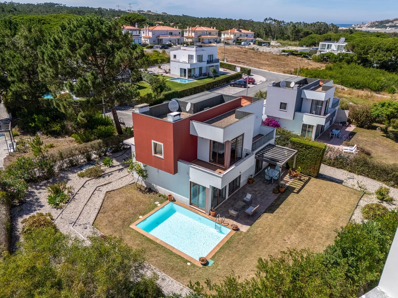 Moradia T3 com piscina e vista para a lagoa