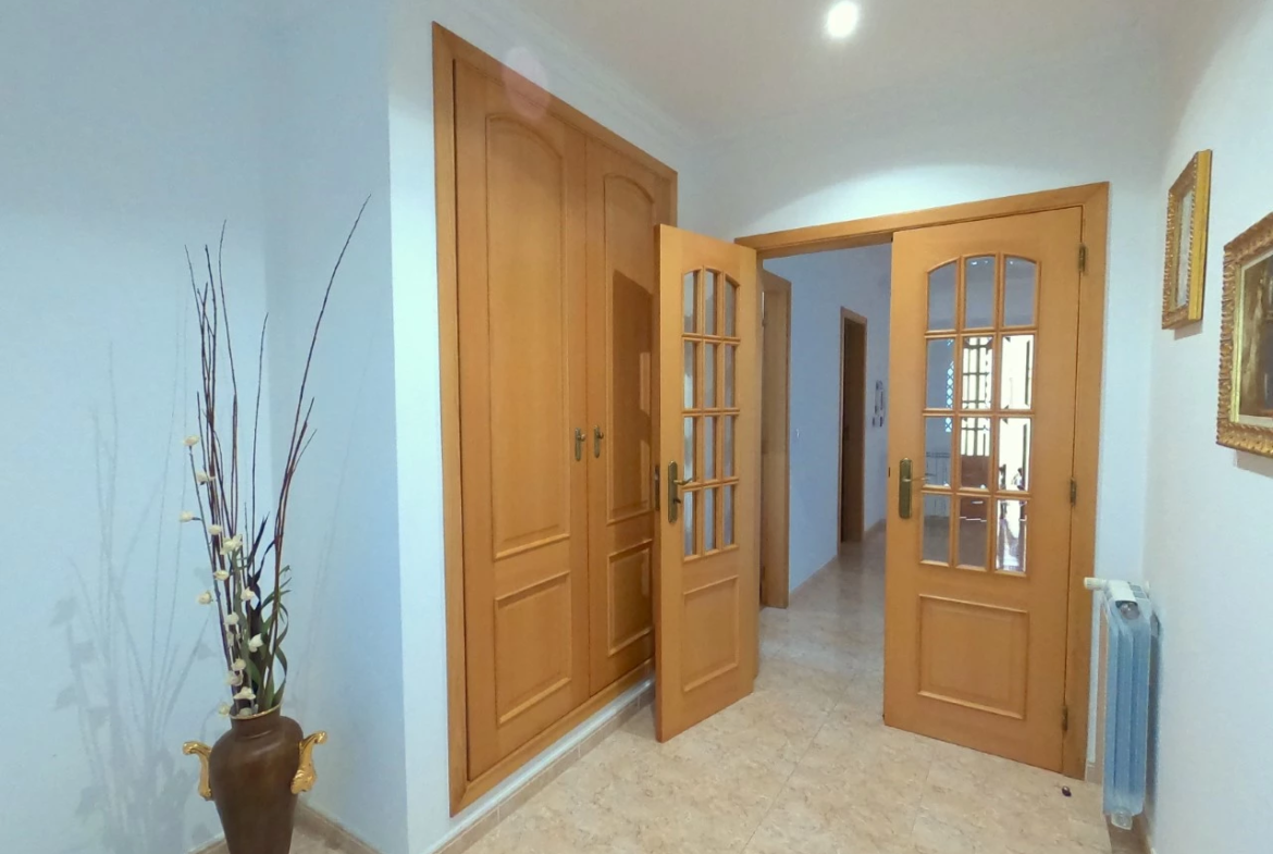 Moradia T4 com jardim, piscina e garagem, muito perto de Óbidos e das praias