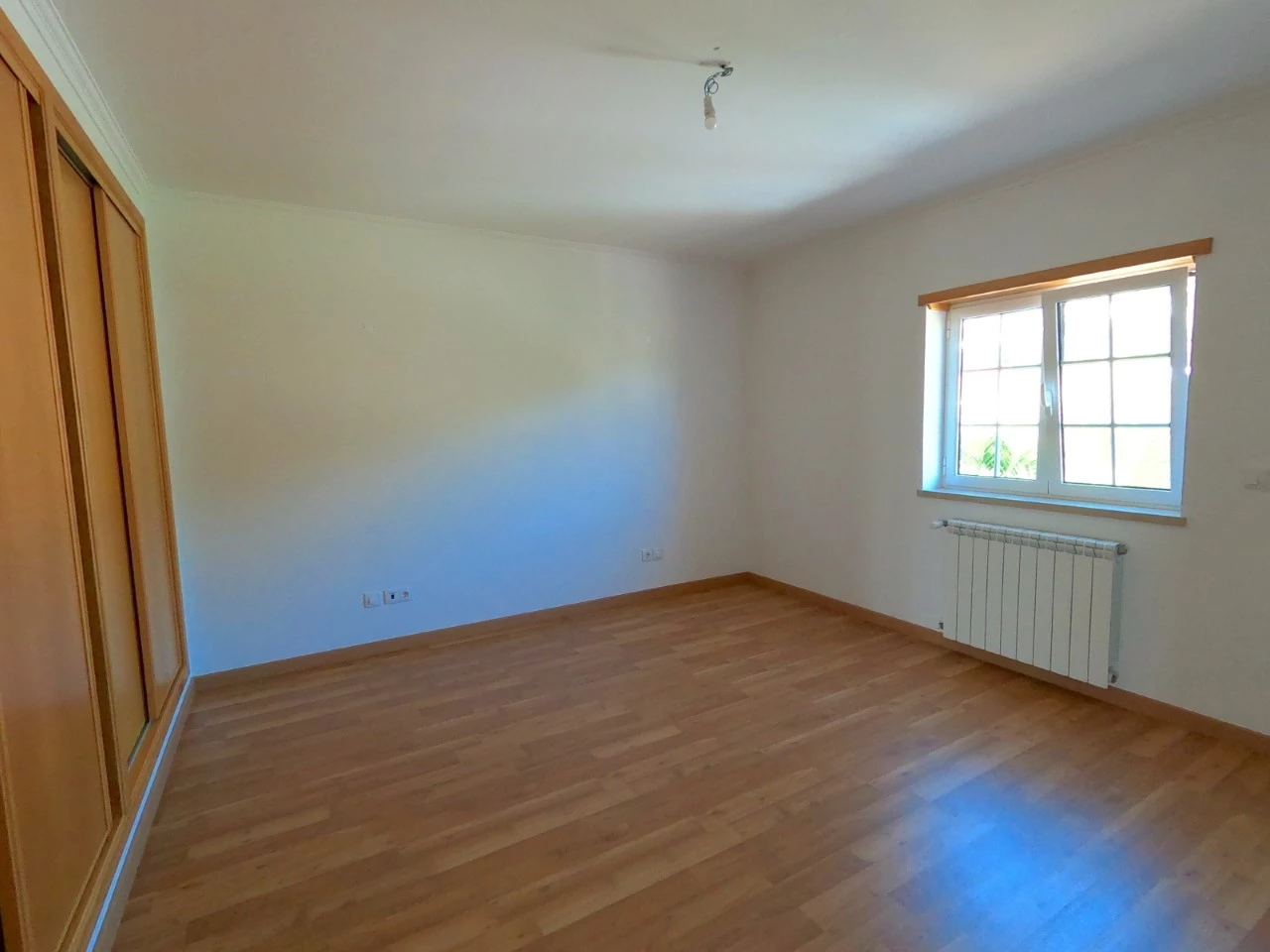 IDe7ddd301-0000-0500-0000-000019f0ad80.jpg Moradia T4 com jardim, piscina e garagem, muito perto de Óbidos e das praias