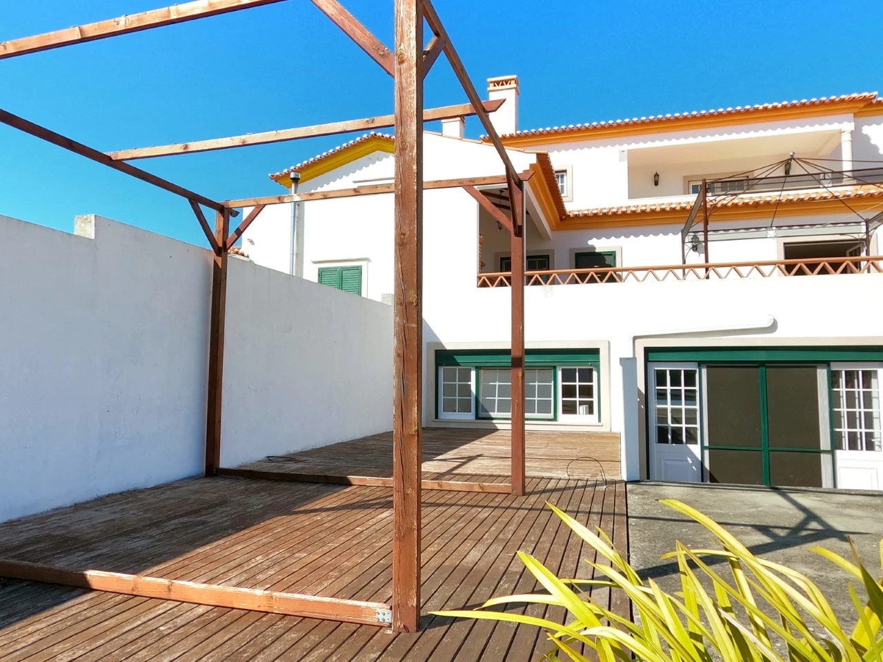 IDe7ddd301-0000-0500-0000-000019f0ad8f.jpg Moradia T4 com jardim, piscina e garagem, muito perto de Óbidos e das praias