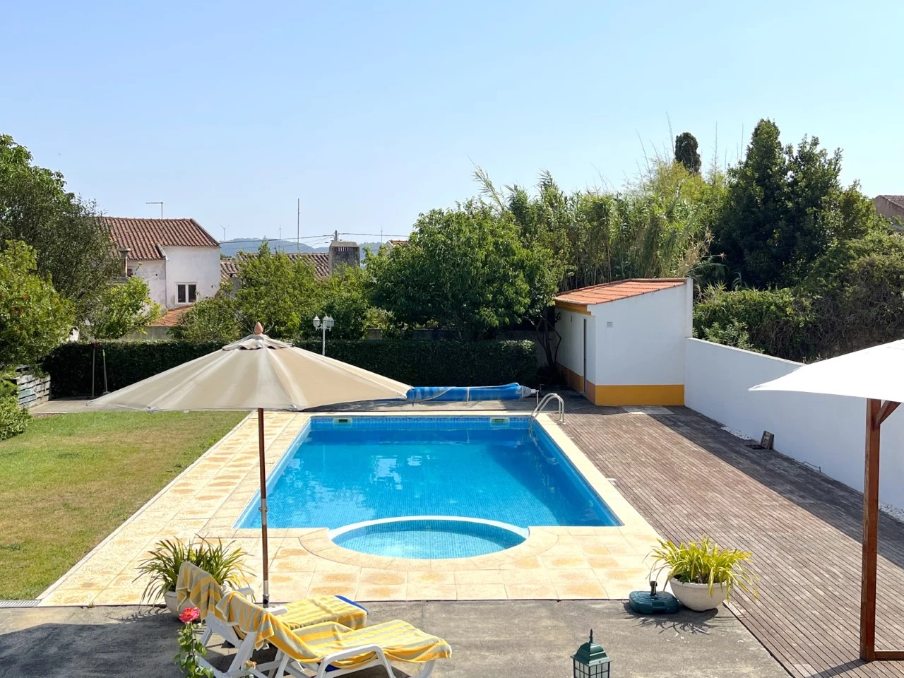 IDe7ddd301-0000-0500-0000-000019f0ad92.jpg Moradia T4 com jardim, piscina e garagem, muito perto de Óbidos e das praias