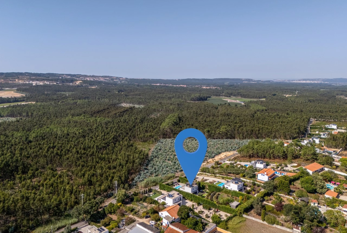 Moradia com piscina aquecida perto da praia da Foz do Arelho