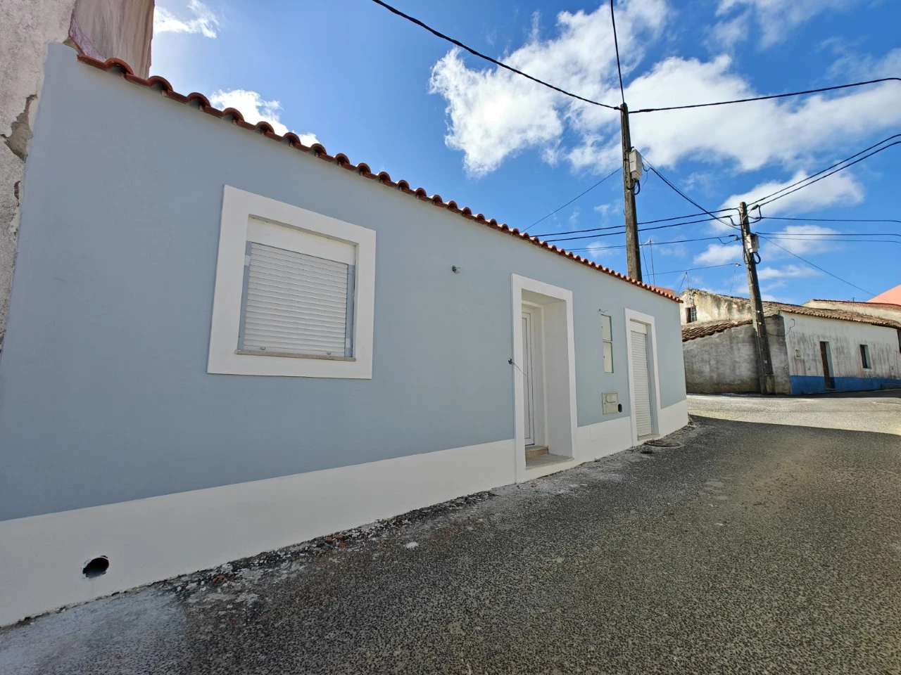 Moradia típica portuguesa no centro da aldeia