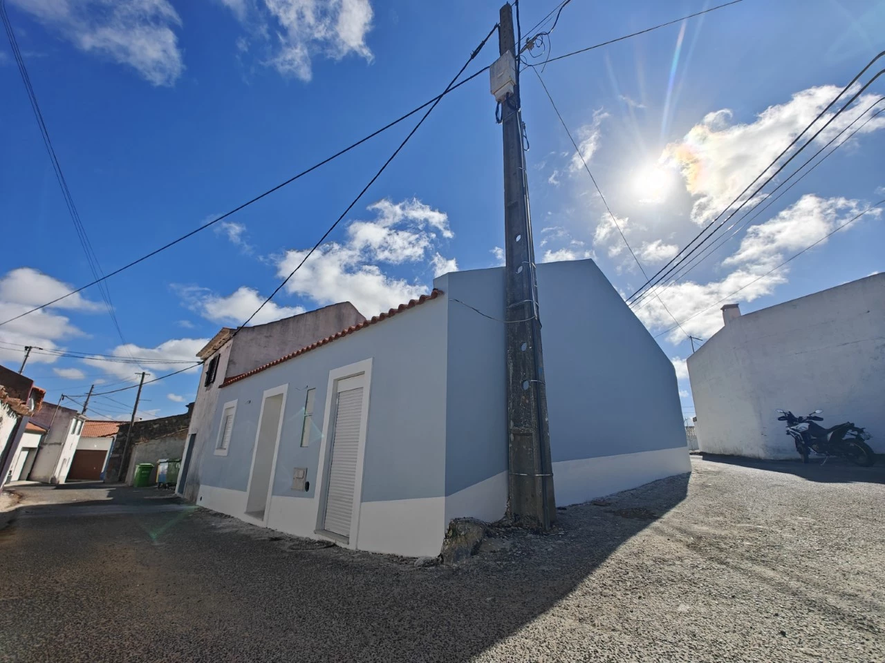 Moradia típica portuguesa no centro da aldeia