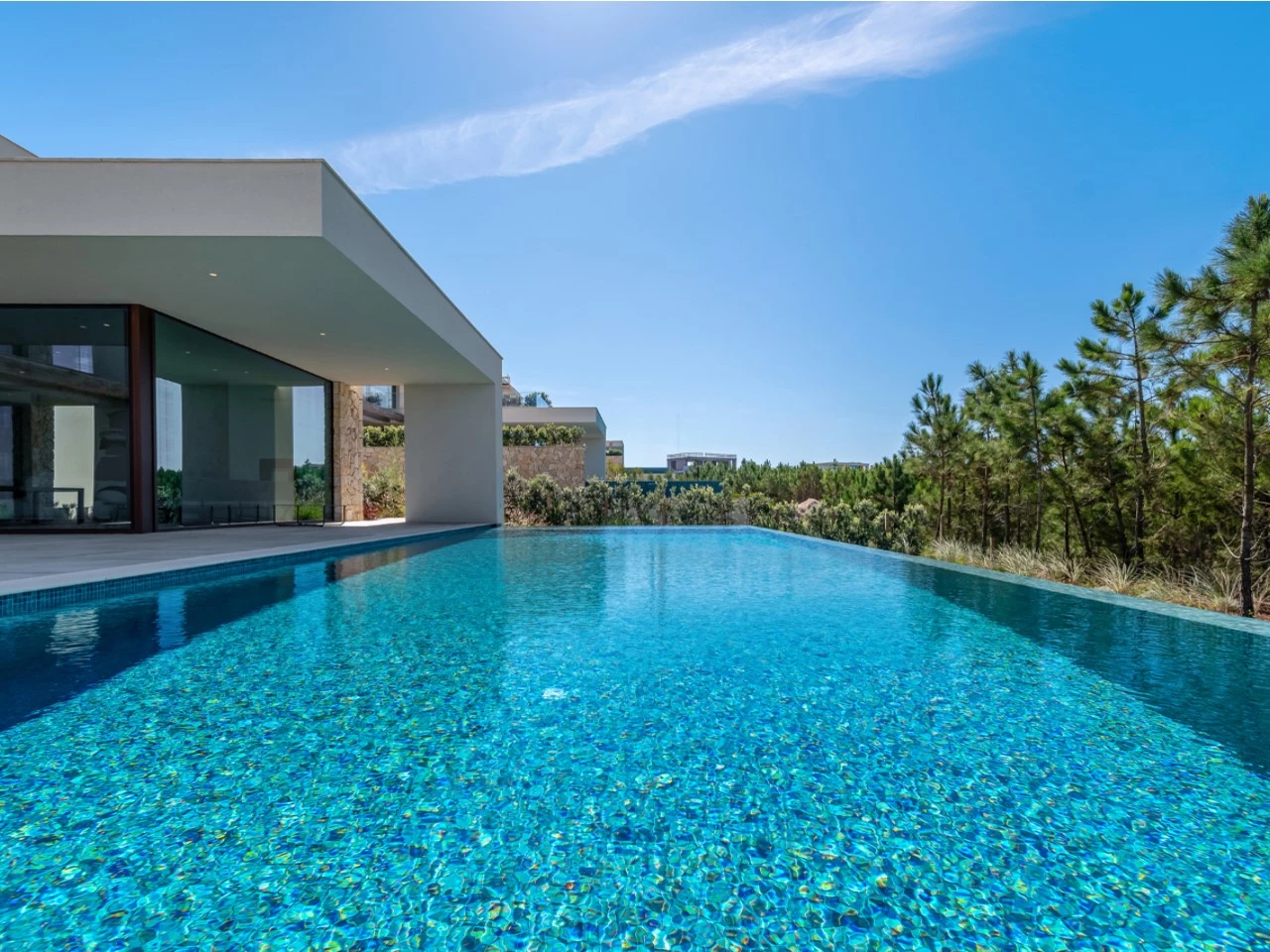 ID7b56da01-0000-0500-0000-00001a760854.jpg Moradia T4 com Piscina, Jardim e Vista deslumbrante sobre o Mar