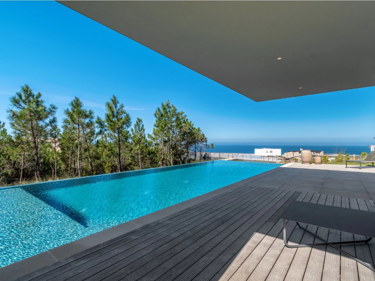 ID7b56da01-0000-0500-0000-00001a760858.jpg Moradia T4 com Piscina, Jardim e Vista deslumbrante sobre o Mar