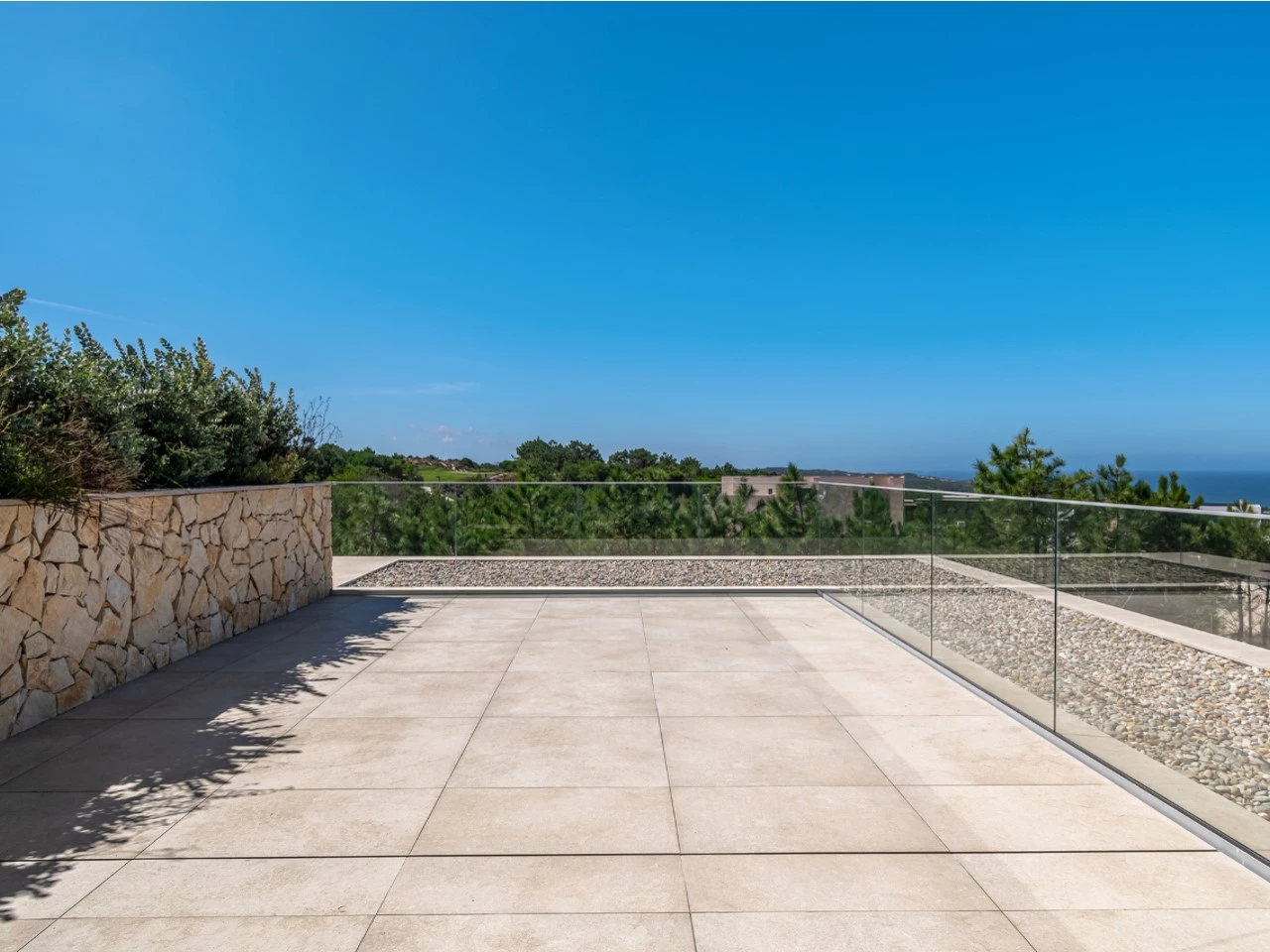 ID7b56da01-0000-0500-0000-00001a7611a1.jpg Moradia T4 com Piscina, Jardim e Vista deslumbrante sobre o Mar