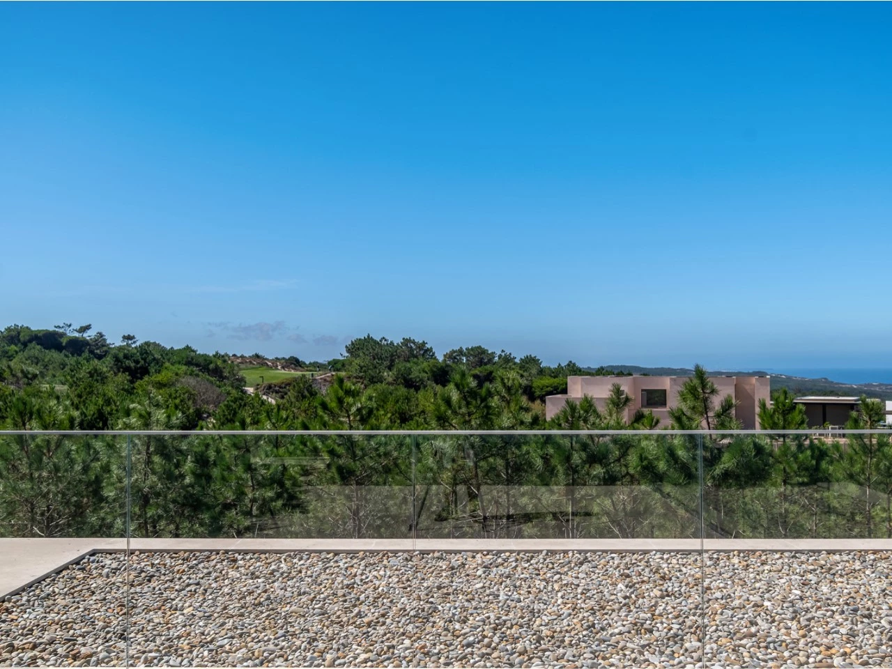 ID7b56da01-0000-0500-0000-00001a7611a2.jpg Moradia T4 com Piscina, Jardim e Vista deslumbrante sobre o Mar