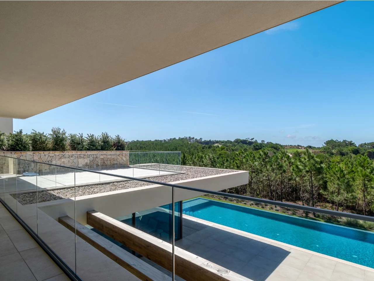 ID7b56da01-0000-0500-0000-00001a7611a5.jpg Moradia T4 com Piscina, Jardim e Vista deslumbrante sobre o Mar