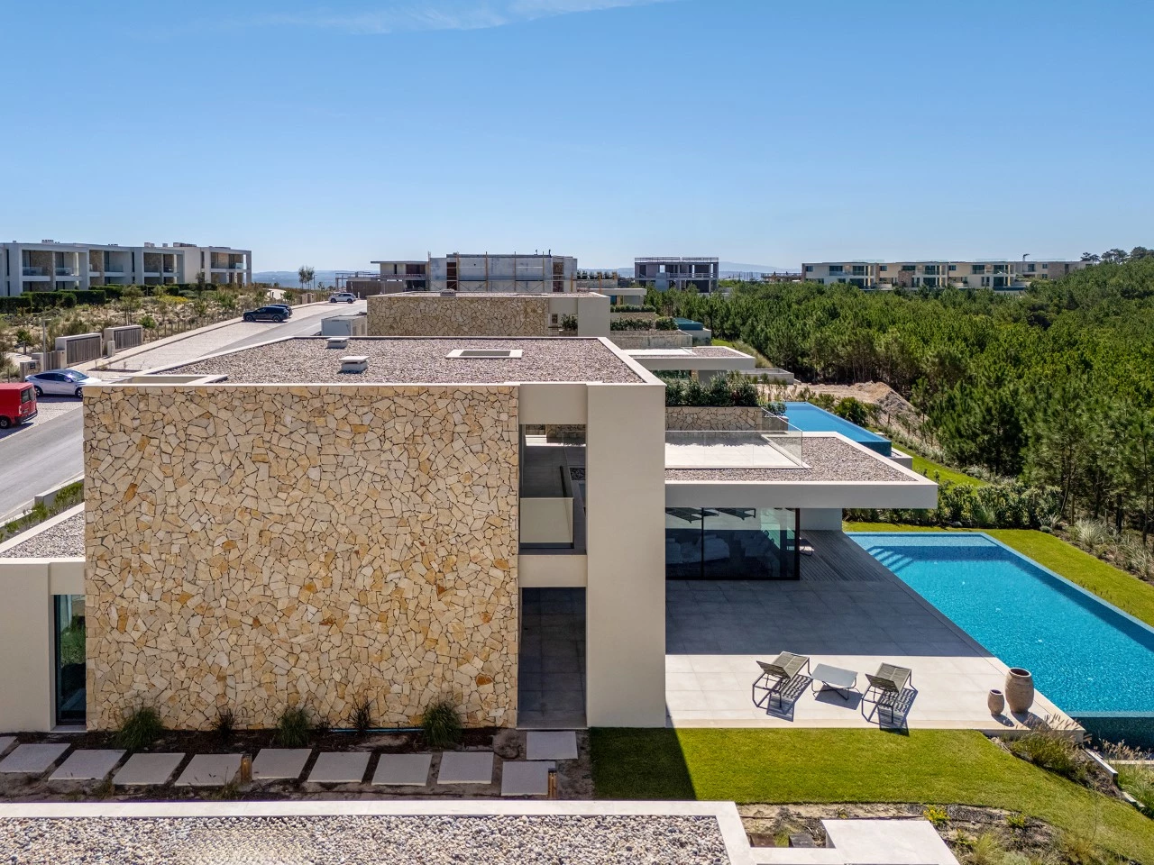 ID7b56da01-0000-0500-0000-00001a7611b7.jpg Moradia T4 com Piscina, Jardim e Vista deslumbrante sobre o Mar