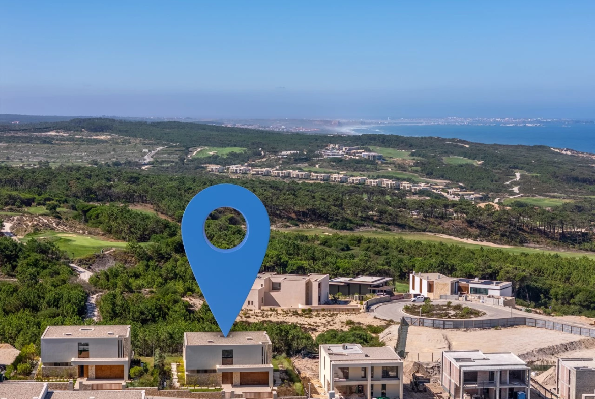 Moradia T4 com Piscina, Jardim e Vista deslumbrante sobre o Mar