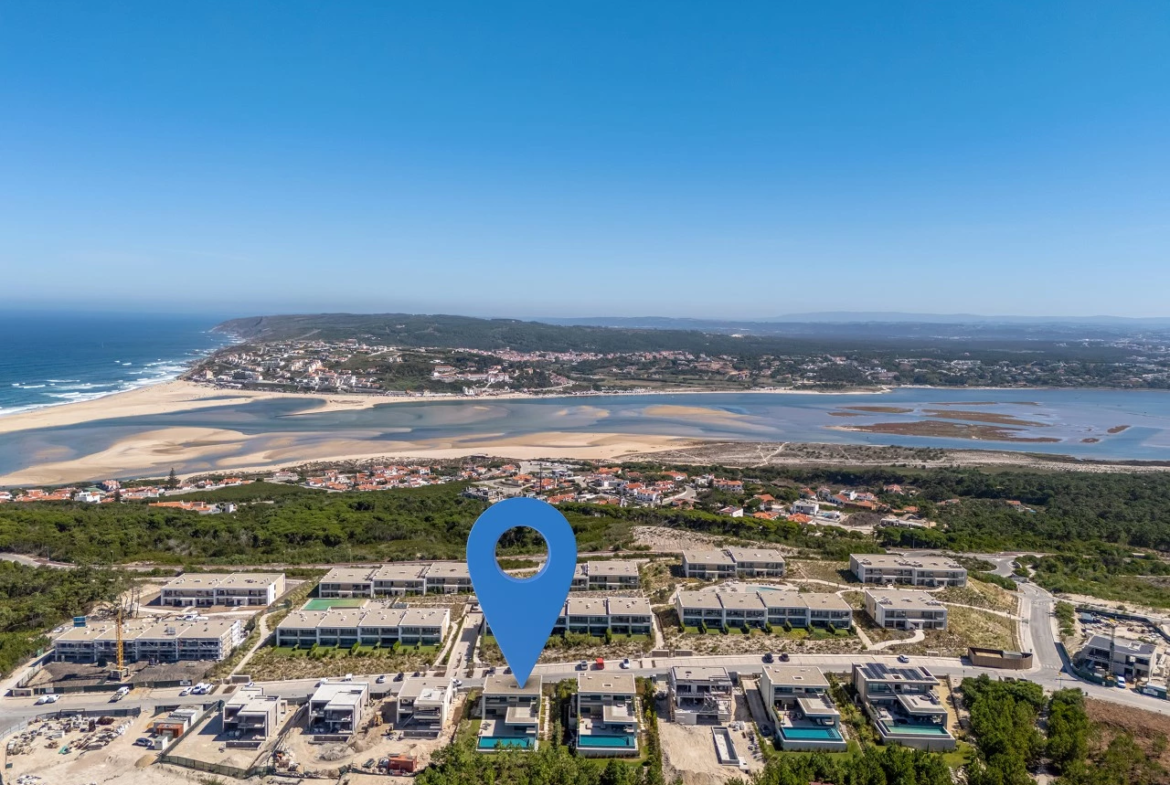 Moradia T4 com Piscina, Jardim e Vista deslumbrante sobre o Mar
