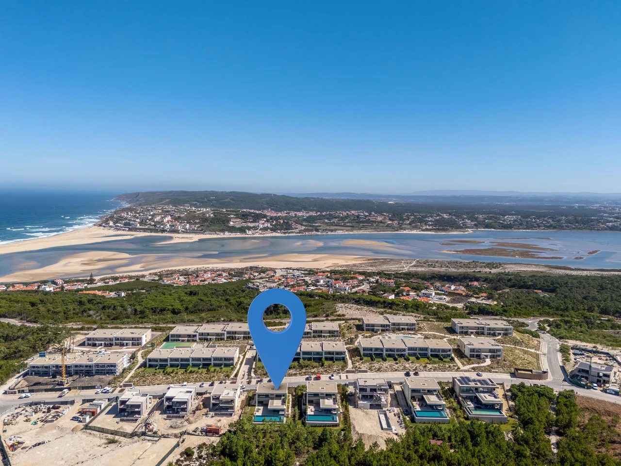 ID7b56da01-0000-0500-0000-00001a7611bc.jpg Moradia T4 com Piscina, Jardim e Vista deslumbrante sobre o Mar