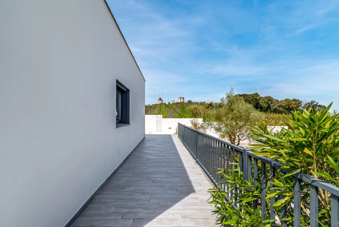 Moradia de luxo rodeada pela natureza inserida em 6920m² de terreno