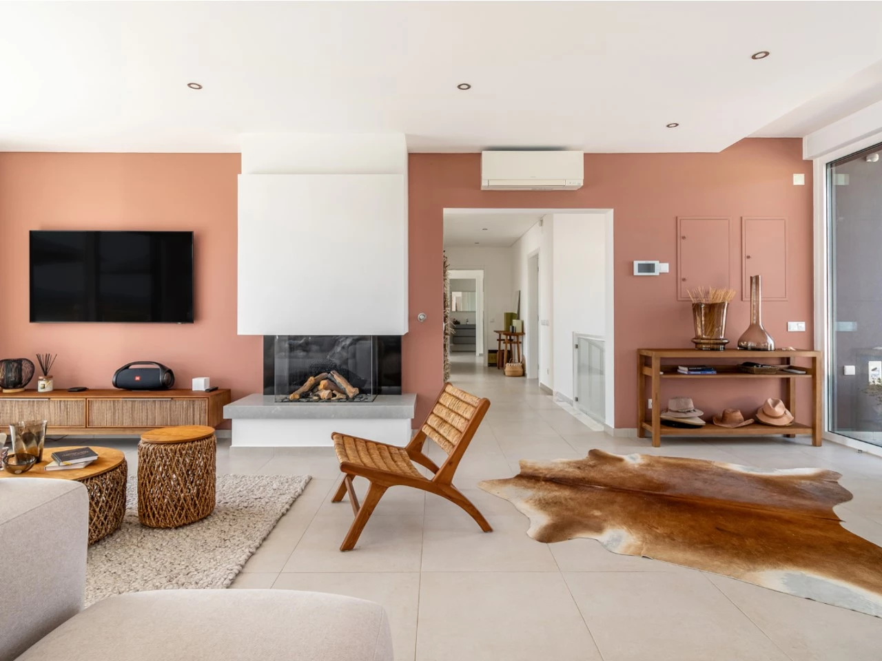 Moradia de luxo rodeada pela natureza inserida em 6920m² de terreno