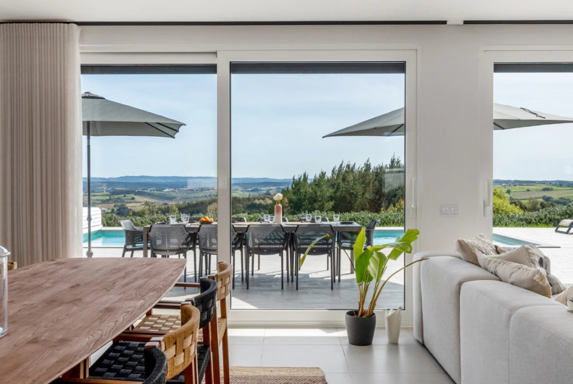 Moradia de luxo rodeada pela natureza inserida em 6920m² de terreno