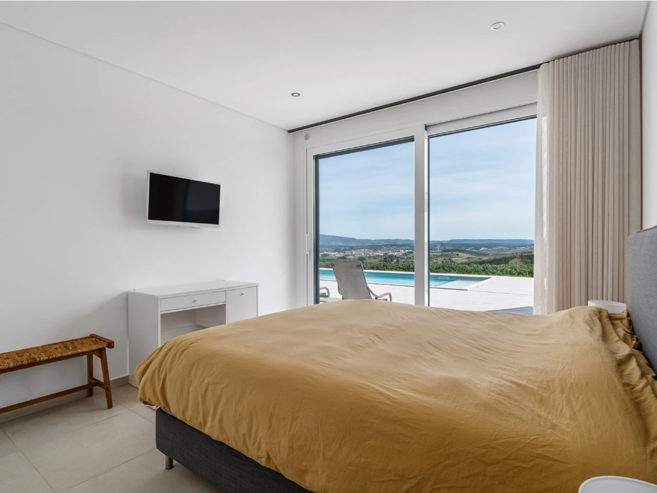 Moradia de luxo rodeada pela natureza inserida em 6920m² de terreno