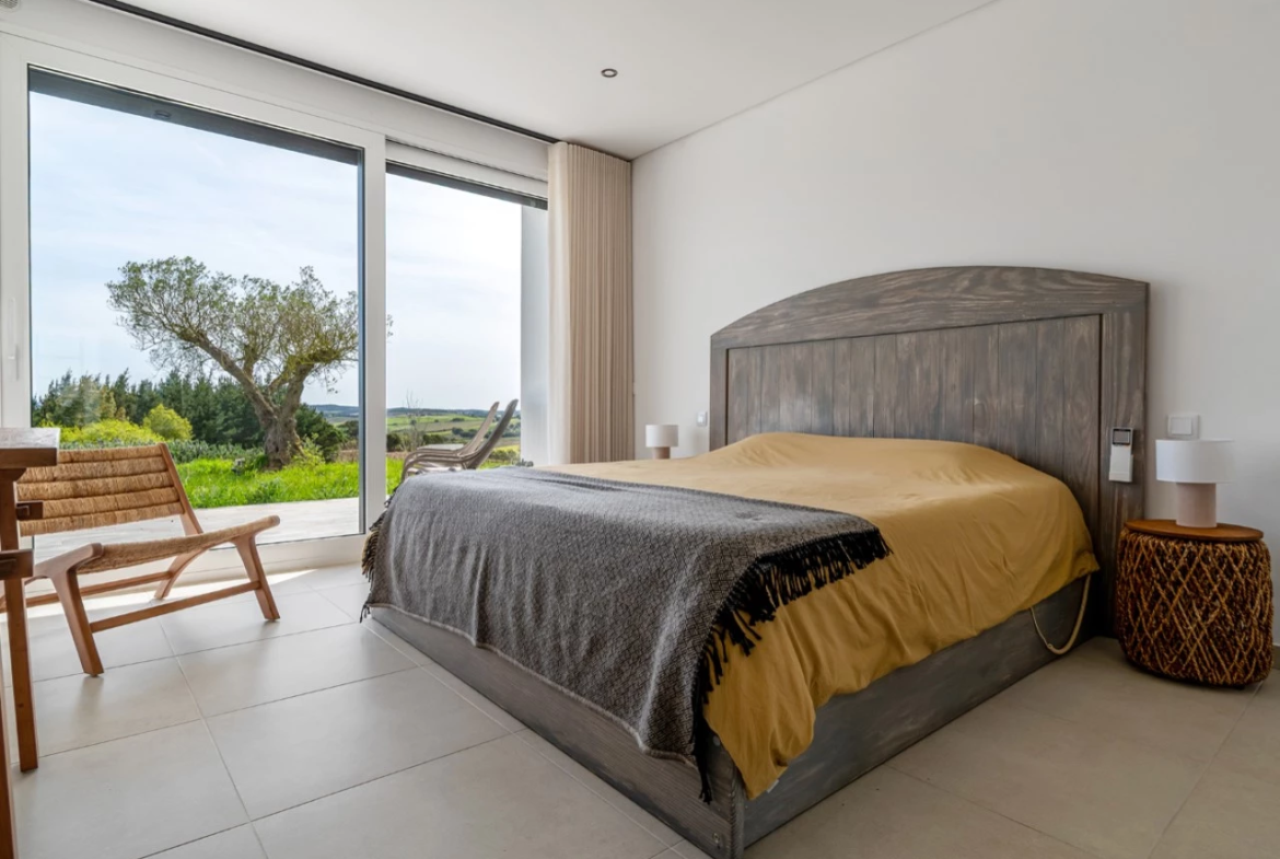 Moradia de luxo rodeada pela natureza inserida em 6920m² de terreno