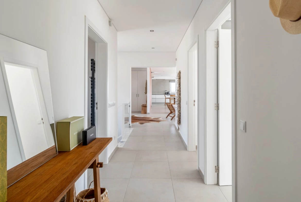 Moradia de luxo rodeada pela natureza inserida em 6920m² de terreno
