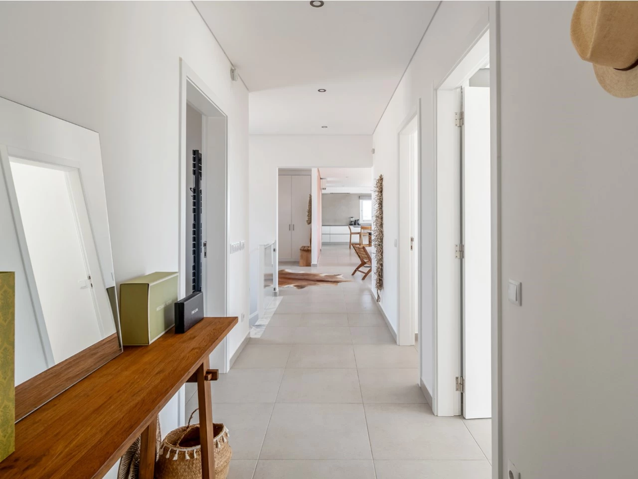 Moradia de luxo rodeada pela natureza inserida em 6920m² de terreno