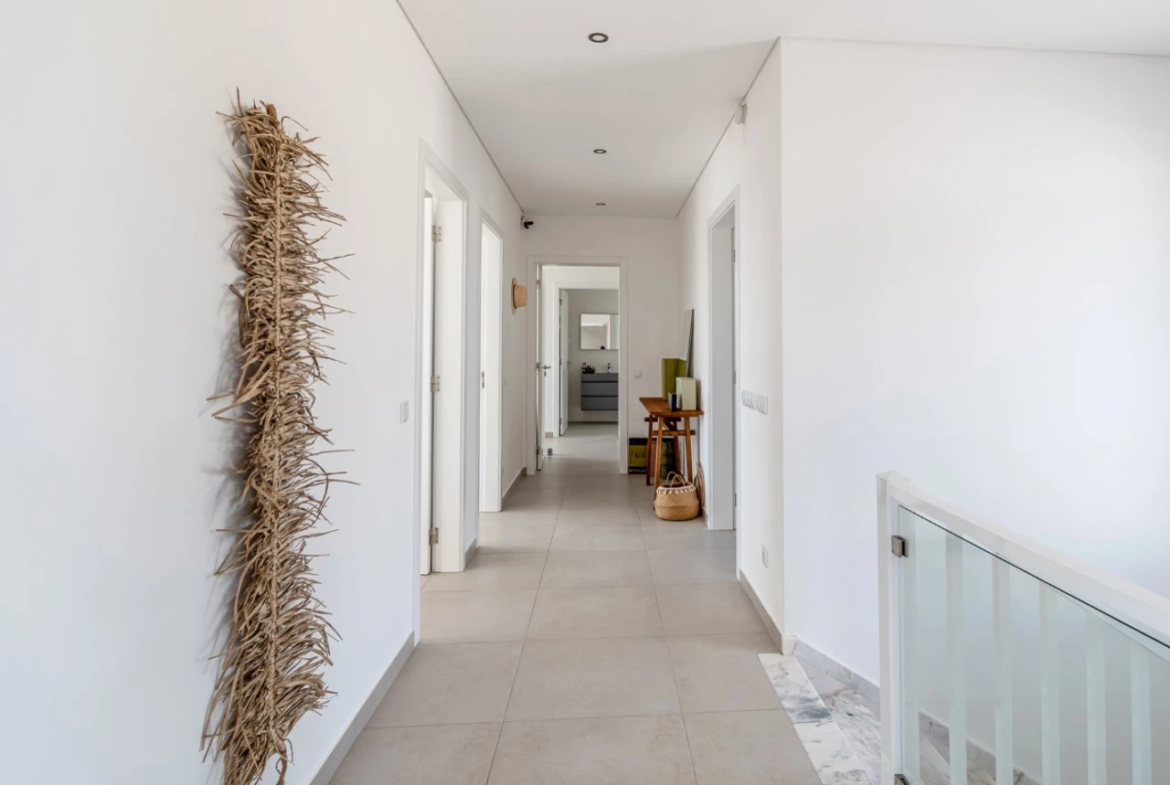 Moradia de luxo rodeada pela natureza inserida em 6920m² de terreno