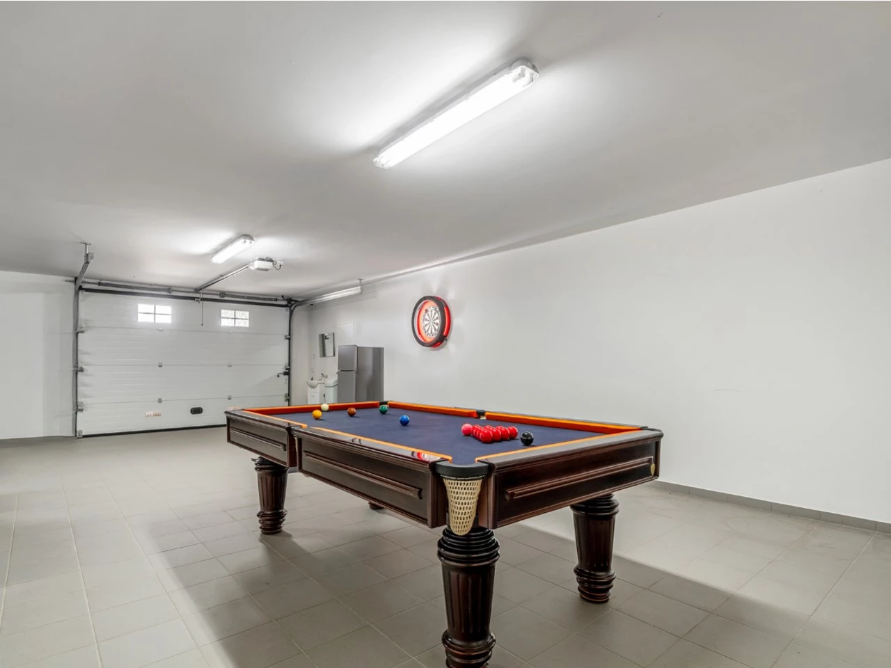 Moradia de luxo rodeada pela natureza inserida em 6920m² de terreno