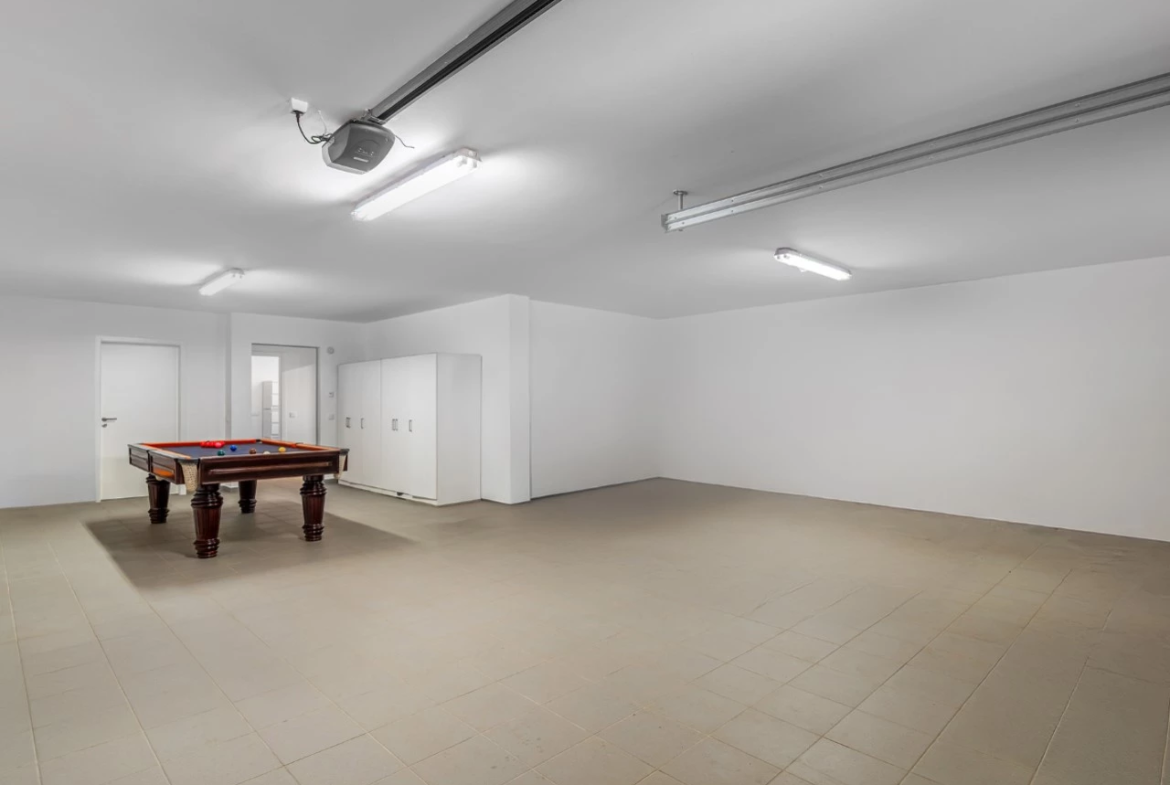 Moradia de luxo rodeada pela natureza inserida em 6920m² de terreno