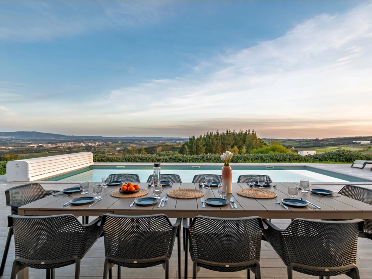 Moradia de luxo rodeada pela natureza inserida em 6920m² de terreno