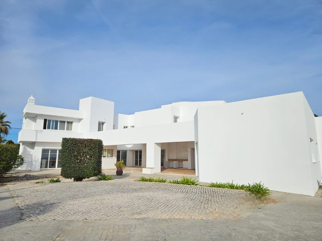 Moradia com 6 quartos, 5.200 m² de terreno e vista mar em Quarteira