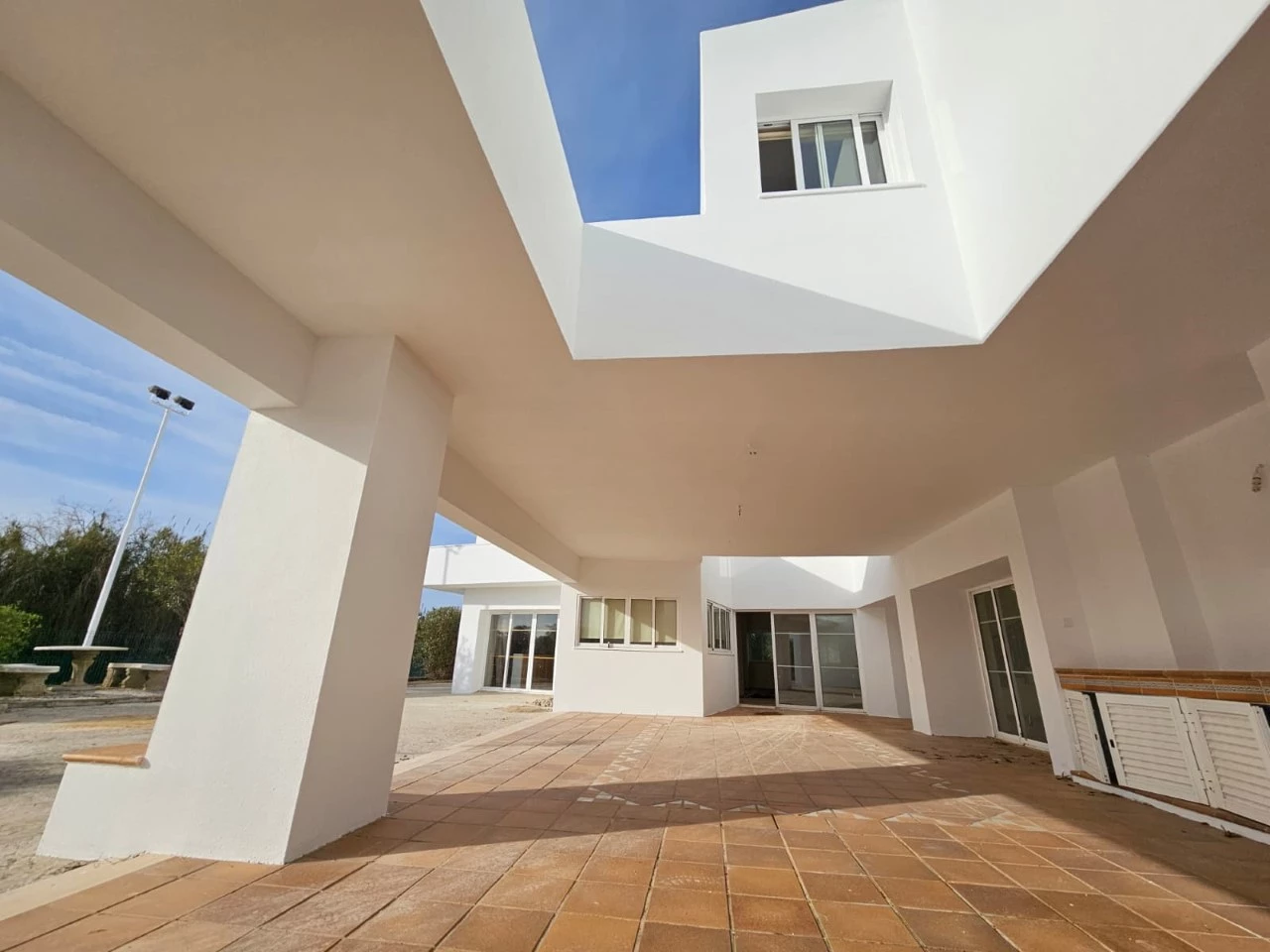 Moradia com 6 quartos, 5.200 m² de terreno e vista mar em Quarteira