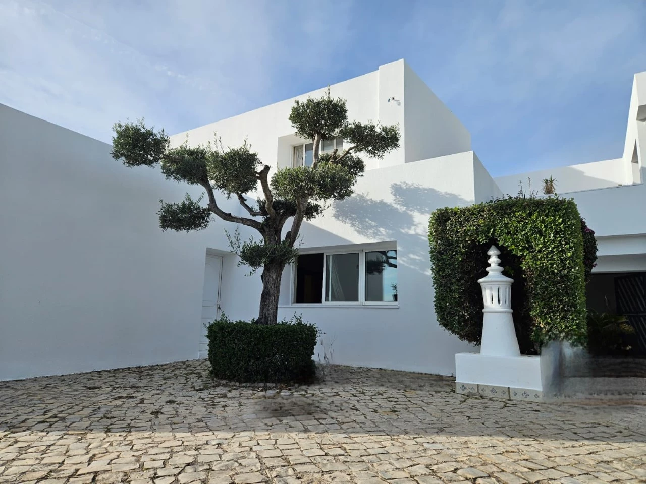 Moradia com 6 quartos, 5.200 m² de terreno e vista mar em Quarteira