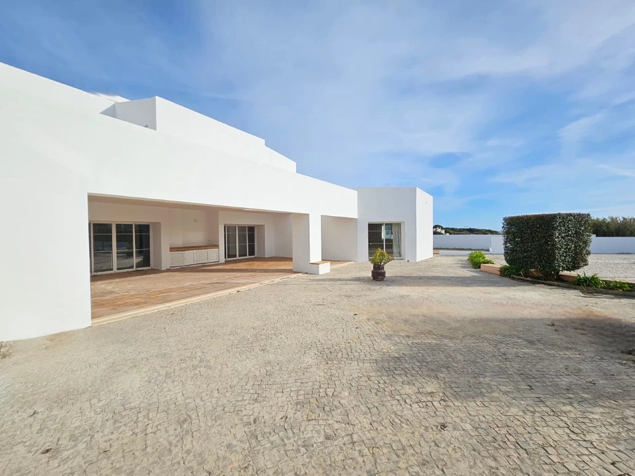 Moradia com 6 quartos, 5.200 m² de terreno e vista mar em Quarteira