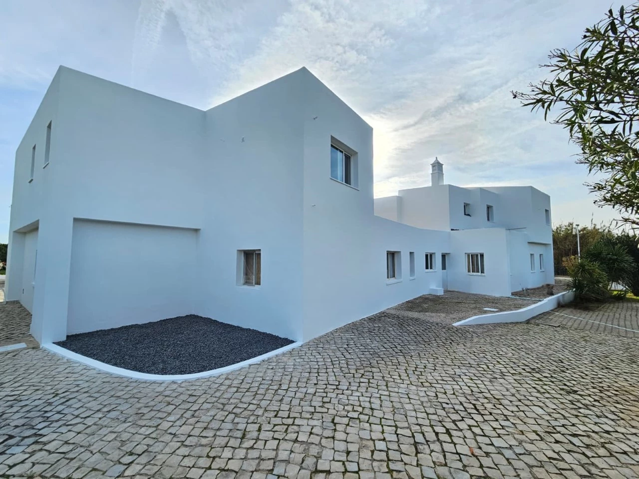 Moradia com 6 quartos, 5.200 m² de terreno e vista mar em Quarteira