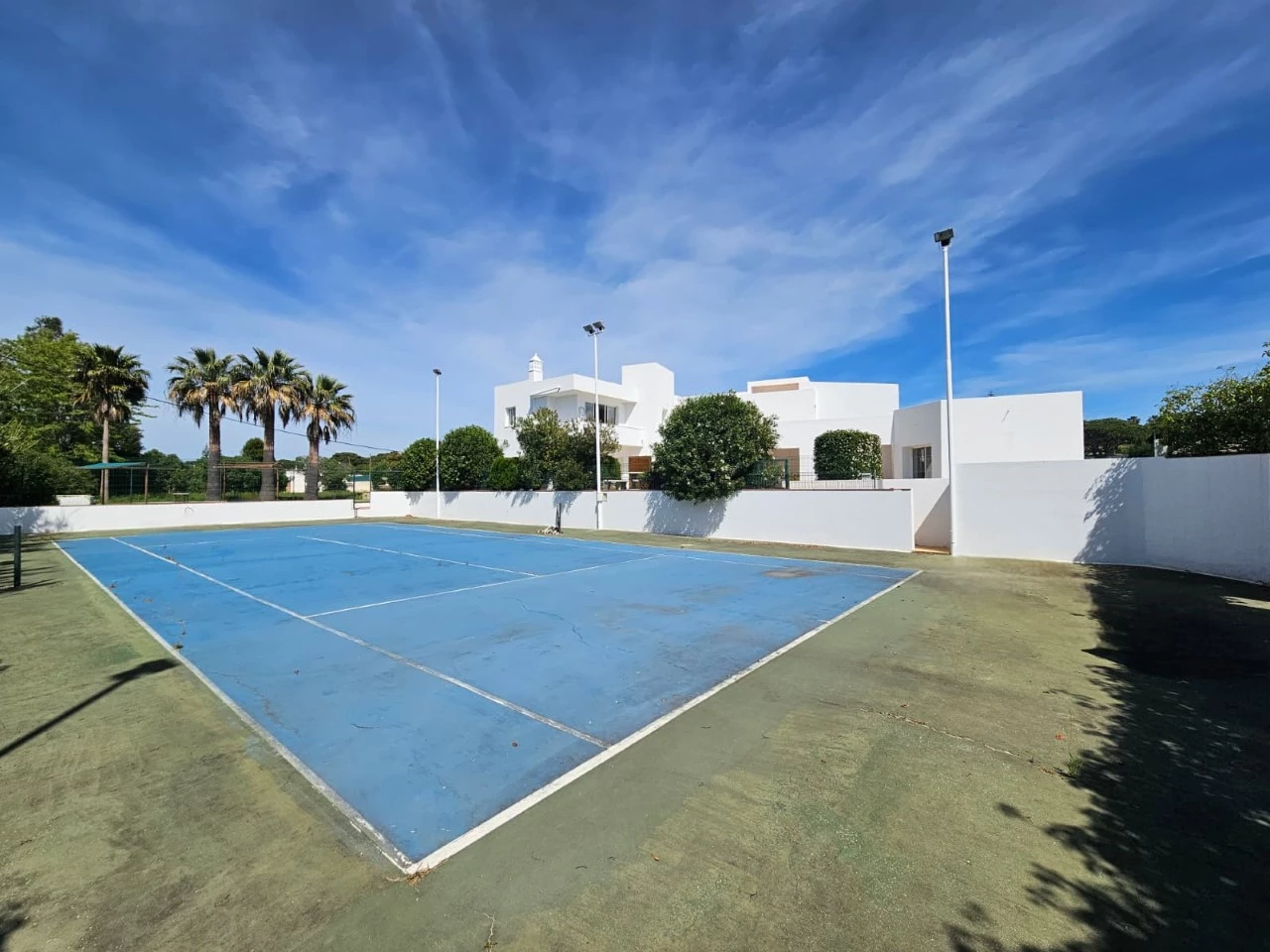 Moradia com 6 quartos, 5.200 m² de terreno e vista mar em Quarteira