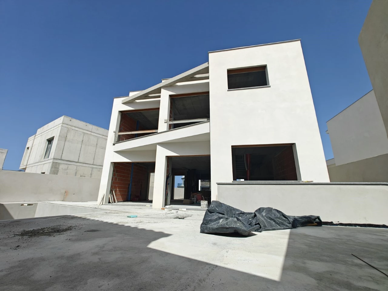IDcb8ad601-0000-0500-0000-00001a28a6a1.jpg Moradia exclusiva T4 com Piscina – Perto das melhores Praias da Costa Prata