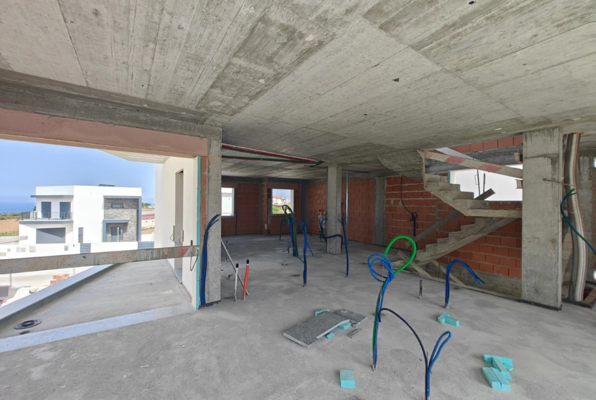 Moradia exclusiva T4 com Piscina – Perto das melhores Praias da Costa Prata