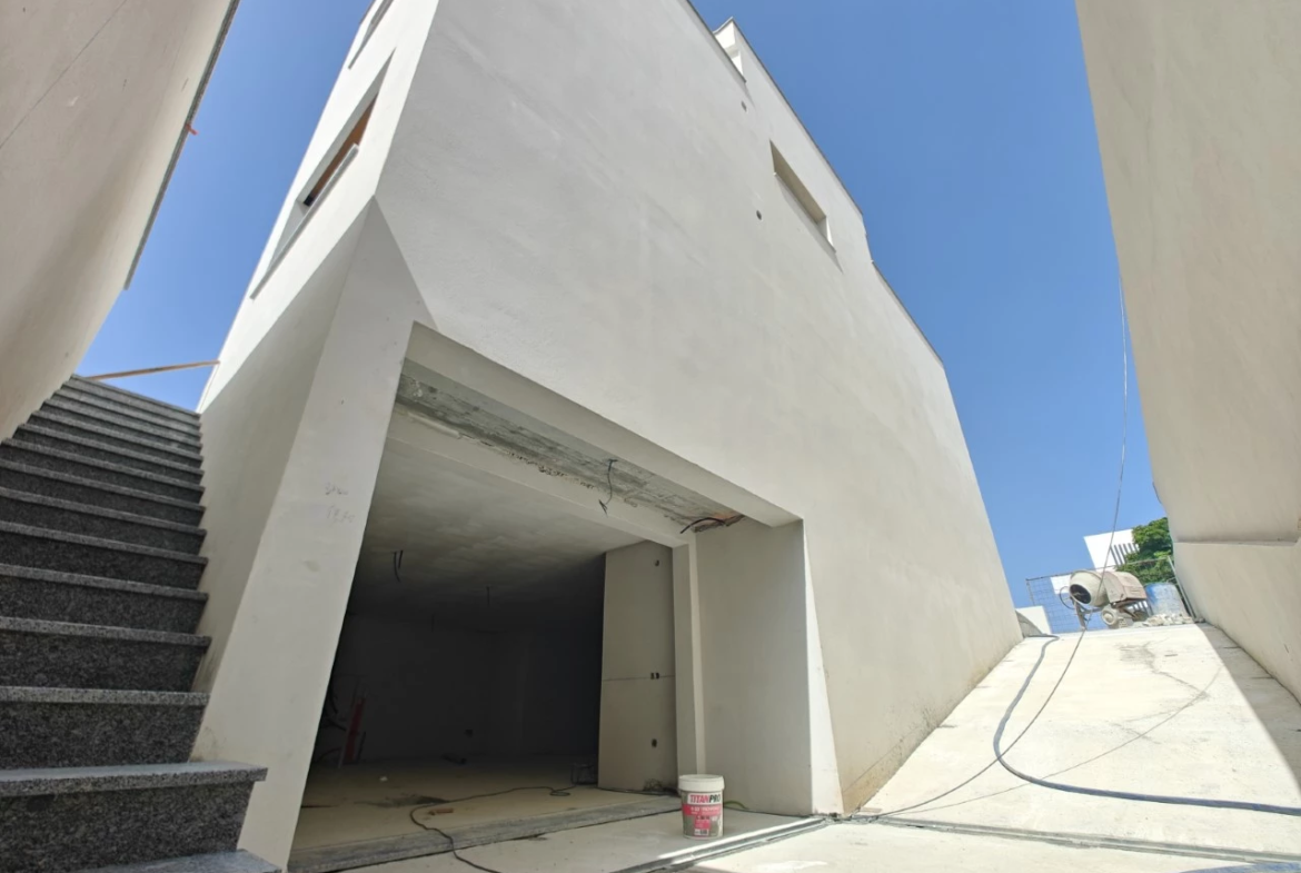 Moradia exclusiva T4 com Piscina – Perto das melhores Praias da Costa Prata
