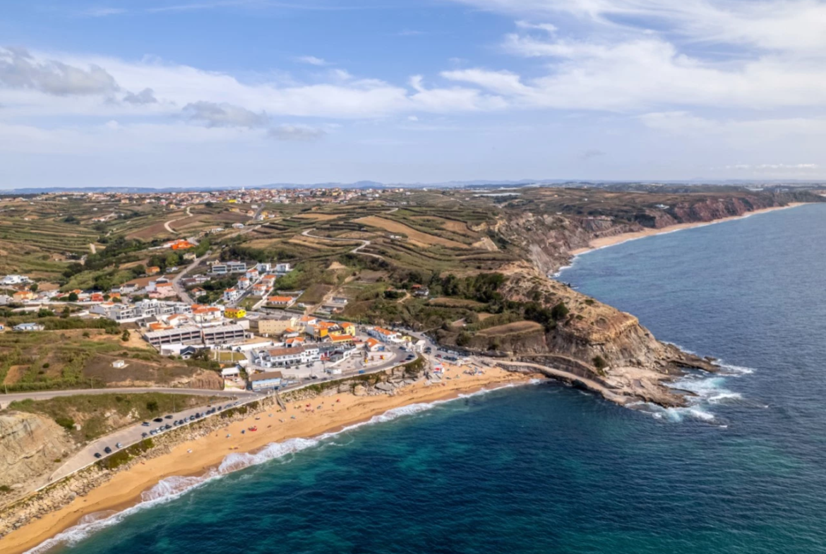 Moradia exclusiva T4 com Piscina – Perto das melhores Praias da Costa Prata