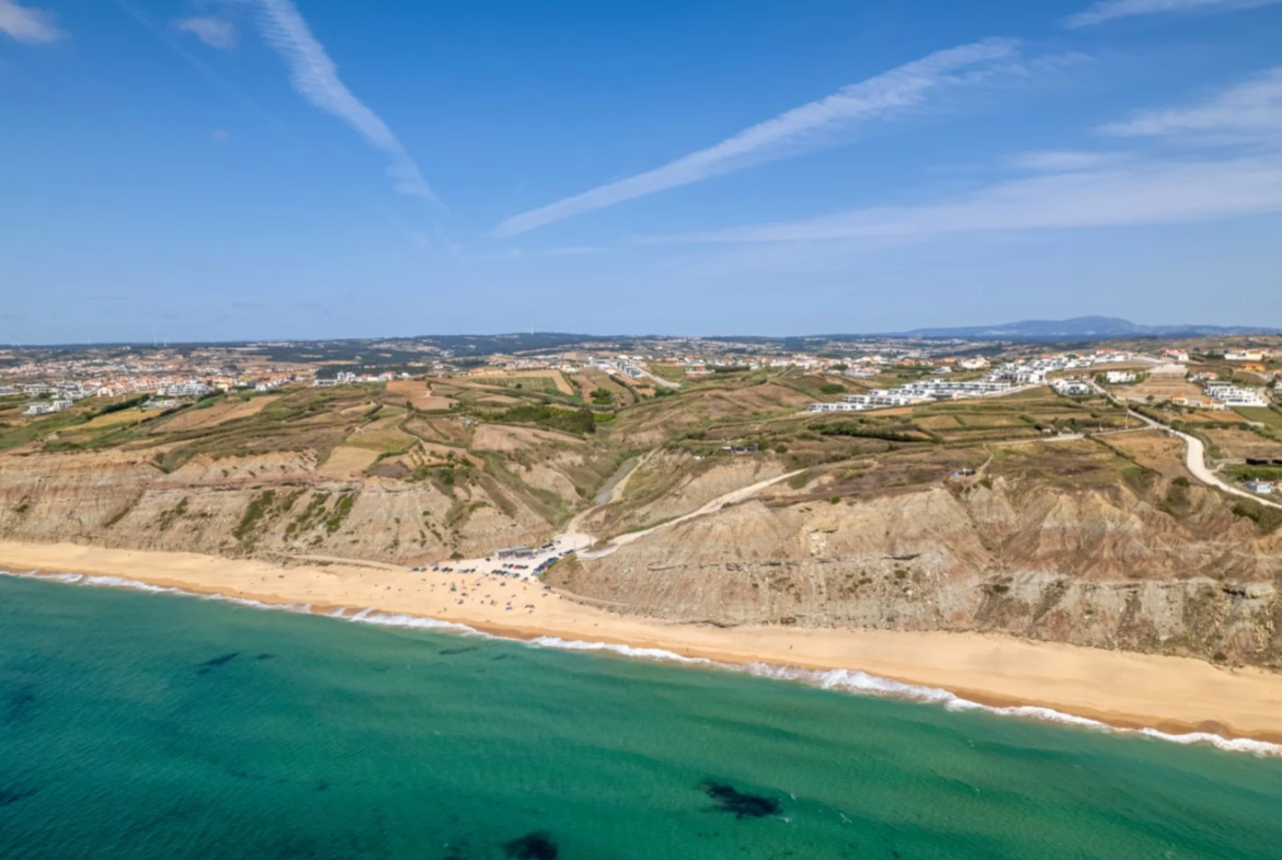 Moradia exclusiva T4 com Piscina – Perto das melhores Praias da Costa Prata