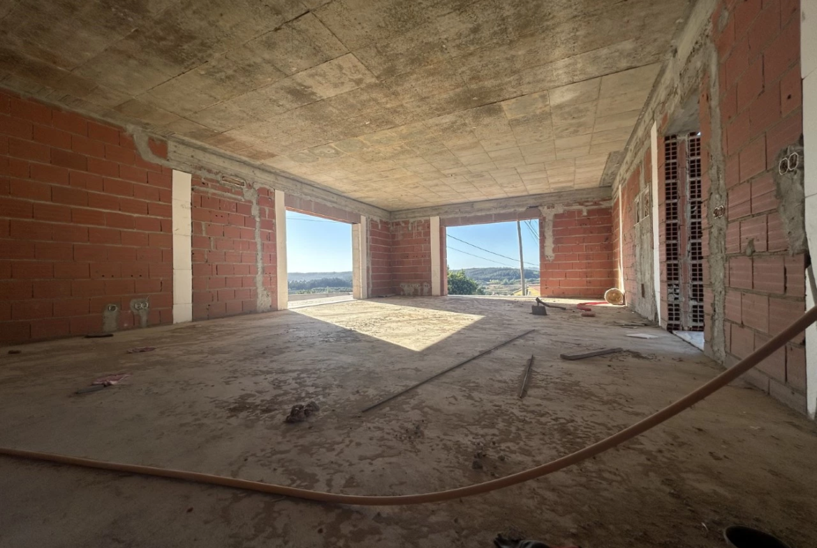Moradia térrea com vista para a Lagoa de Óbidos e o mar