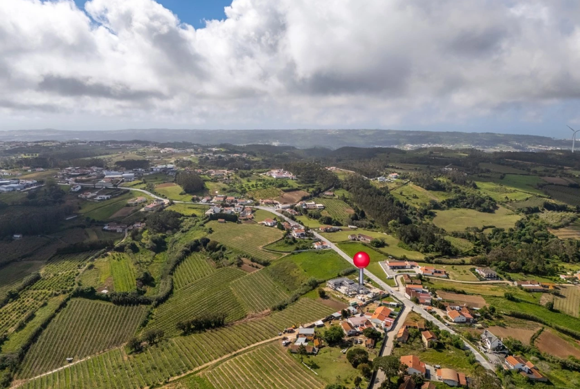 Moradia de luxo rodeada por natureza e a poucos minutos das praias