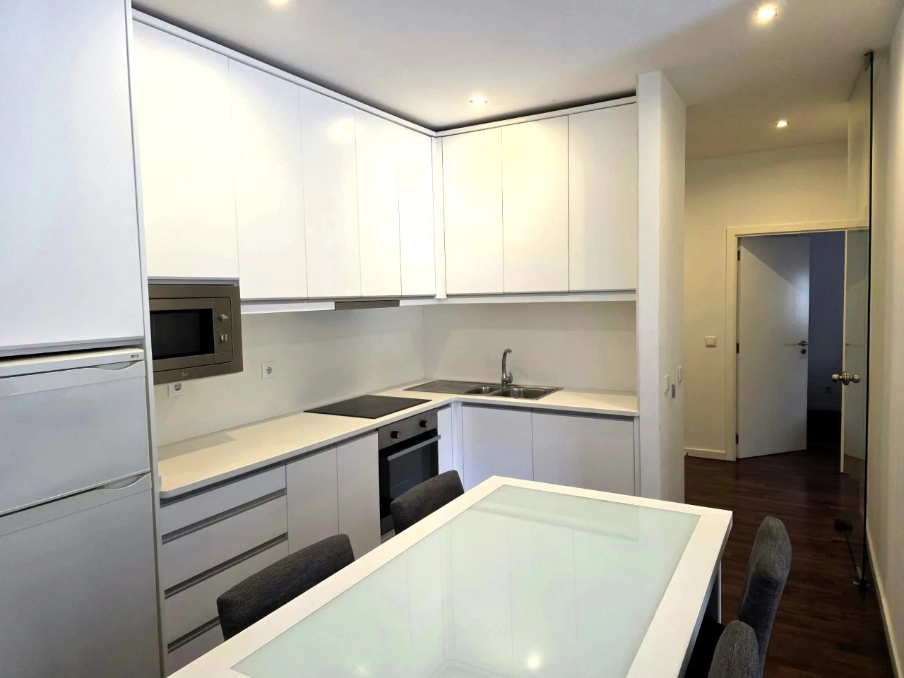 Apartamento renovado na Foz do Douro