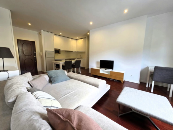 Apartamento renovado na Foz do Douro