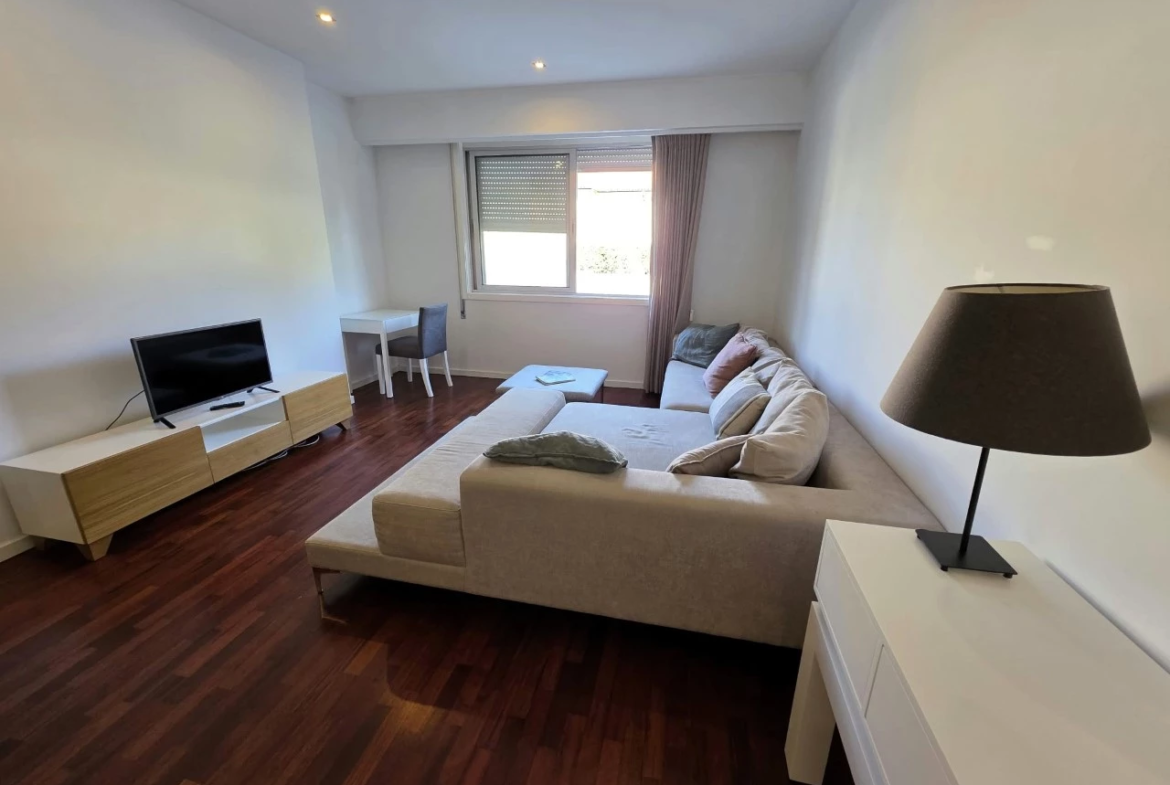 Apartamento renovado na Foz do Douro